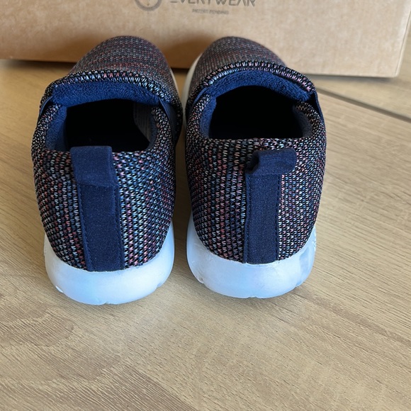 🎈3/$25🎈ZENZ by Isotoner Balance Slip Ons - Picture 8 of 12